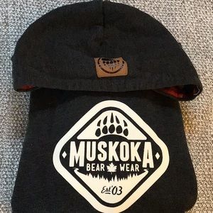 Muskoka Bear Wear kids hoodie sz L